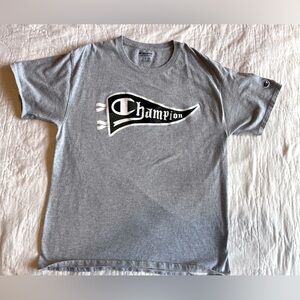 Champion Tee size L